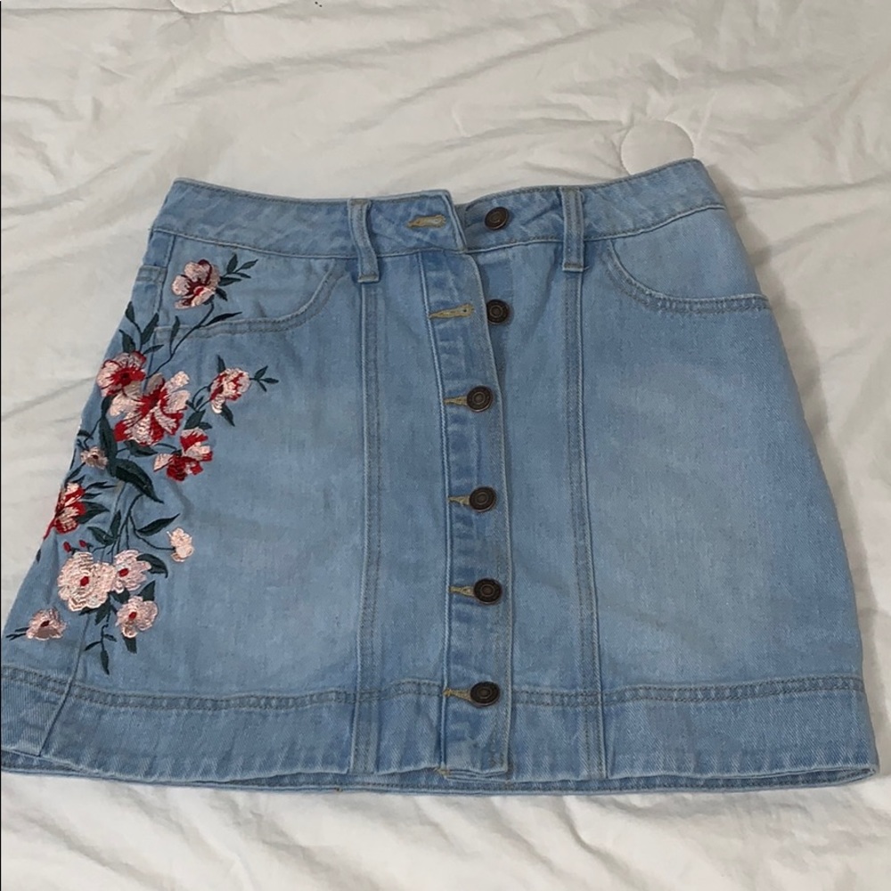floral denim skirt